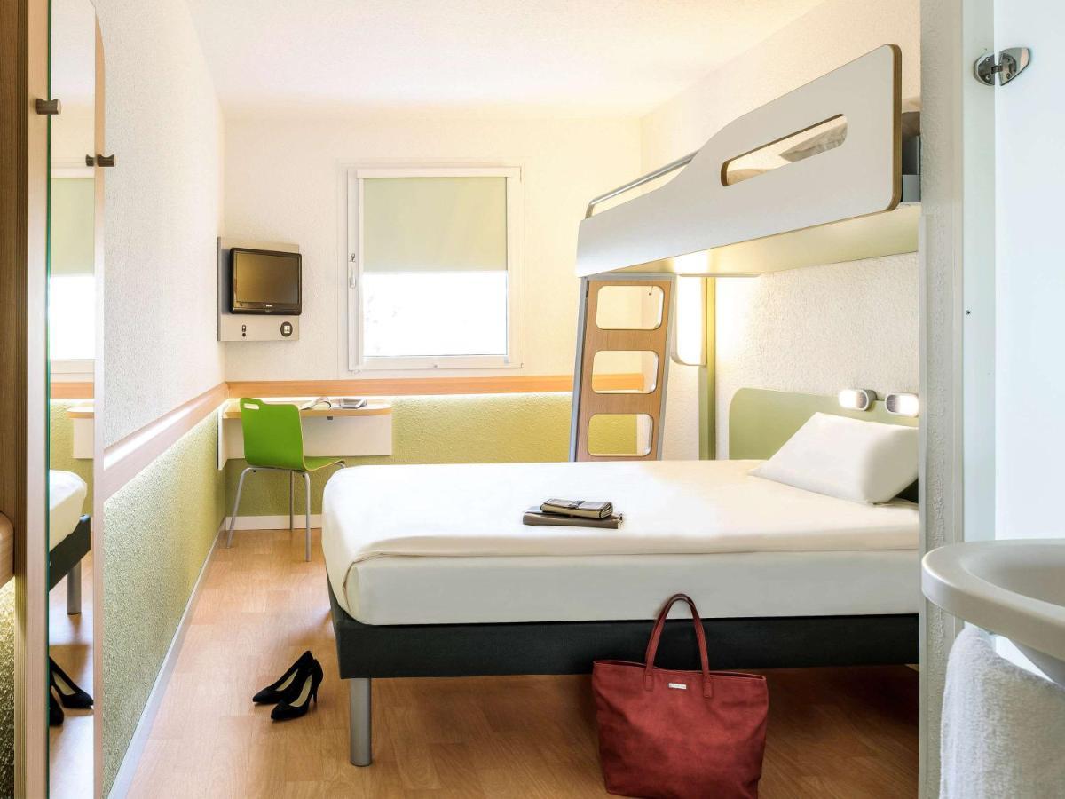 Ibis Budget Orleans Sud Comet Bagian luar foto